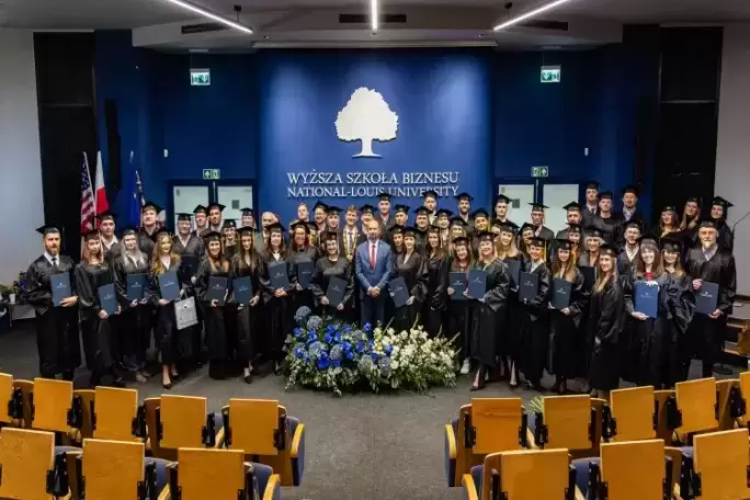 8.&nbsp;Wyższa Szkoła Biznesu - National Louis University w Nowym Sączu