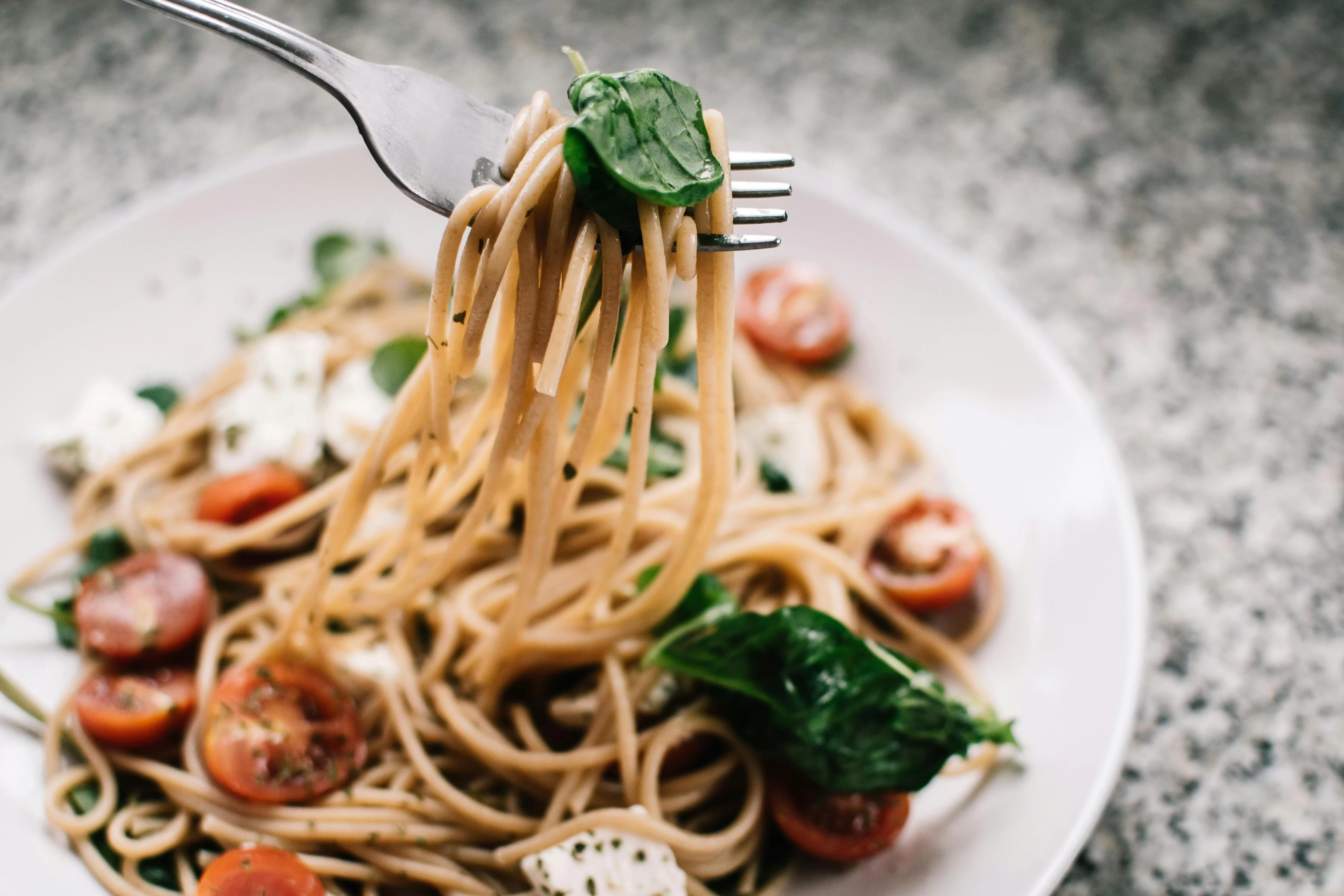 Jakie jest zaplecze gastronomiczne na uczelni?