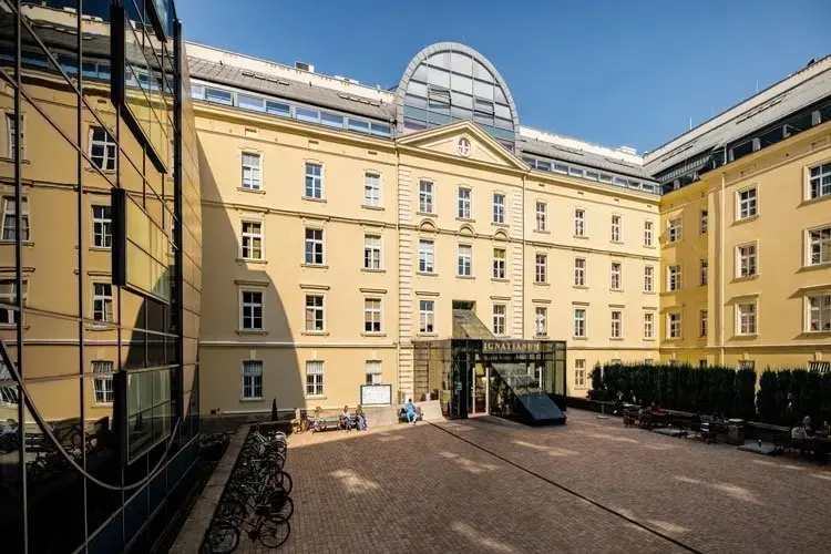 Uczelnie Uniwersytet Ignatianum w Krakowie